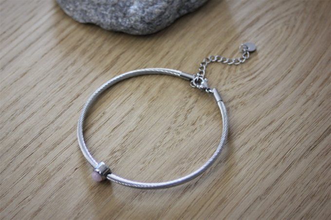 Bracelet jonc en acier inoxydable et quartz rose