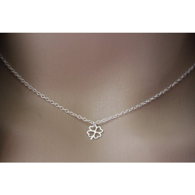 collier ras du cou en argent