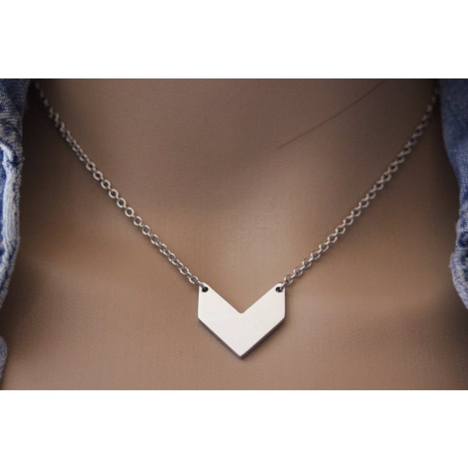 collier chevron argenté