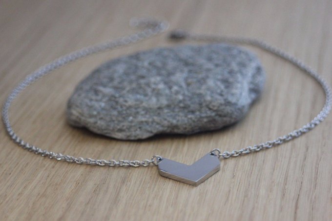 Collier en acier inoxydable chevron à graver 