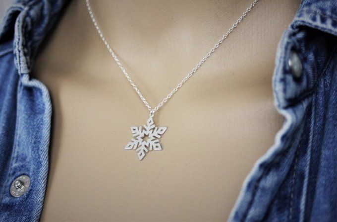 Collier argent massif pendentif flocon de neige