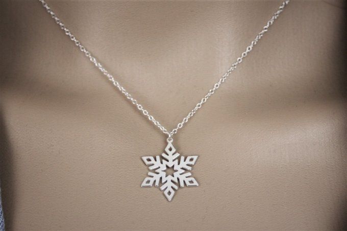 Collier argent massif pendentif flocon de neige