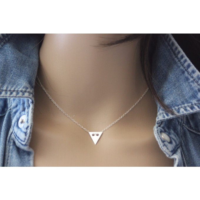 Collier argent massif pendentif médaille triangle