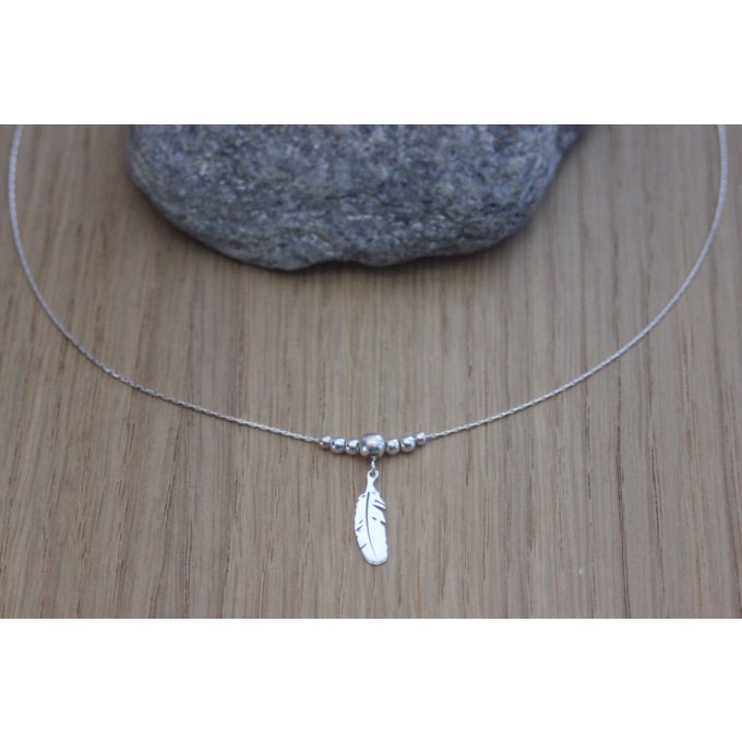 Collier argent massif pendentif perles et plume