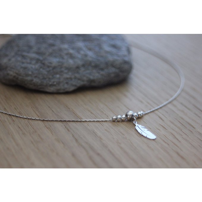 Collier argent massif pendentif perles et plume