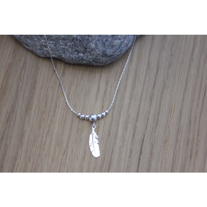 Collier argent massif pendentif perles et plume