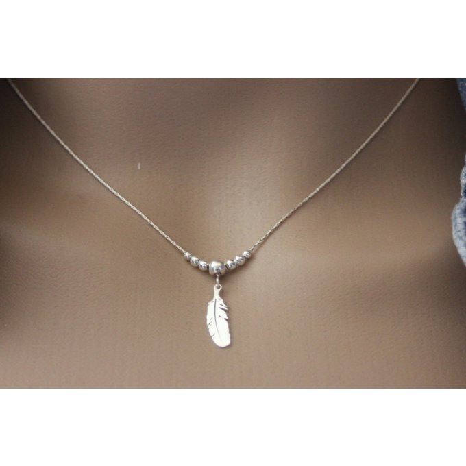 Collier argent massif pendentif perles et plume