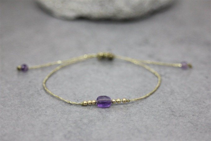 Bracelet cordon perle carré en améthyste et or gold filled