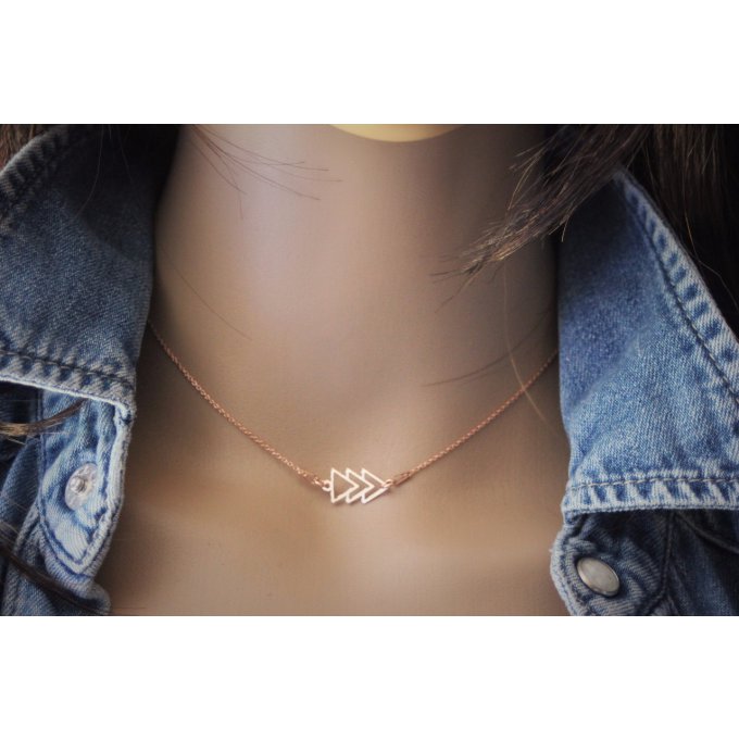 Collier géométrique en or rose 3 triangles