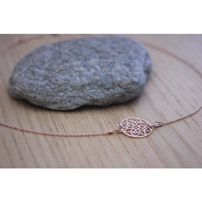 Collier or rose pendentif rosace - collier mandala