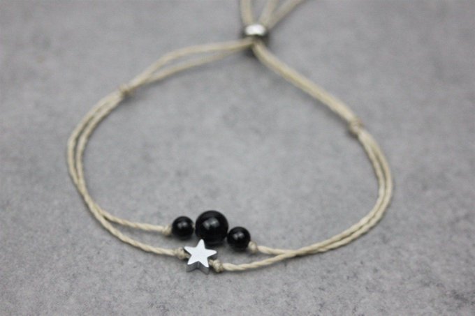 Bracelet cordon perles en onyx noir, étoile hématite et perles acier