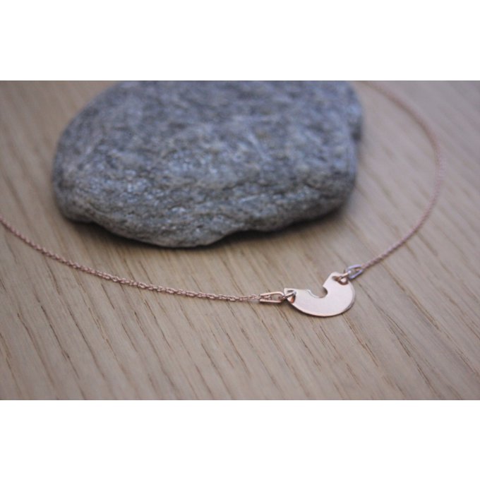 Collier or rose pendentif demi cercle