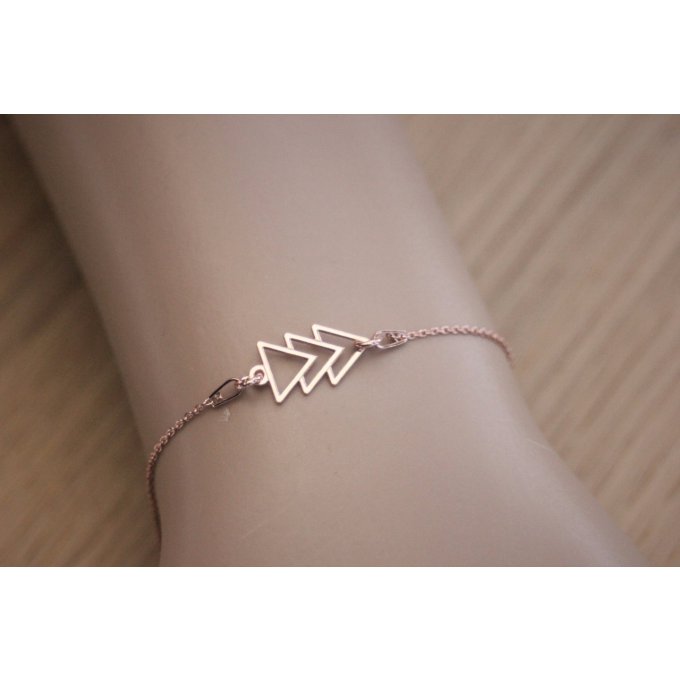 Bracelet géométrique en or rose 3 triangles