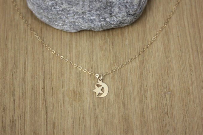 Collier pendentif étoile et lune en or Gold Filled 