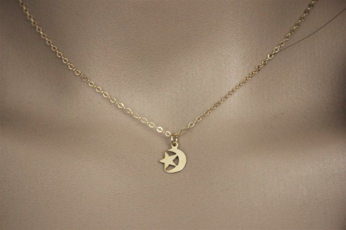 Collier pendentif étoile et lune en or Gold Filled 