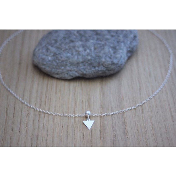 Collier argent massif petite médaille triangle