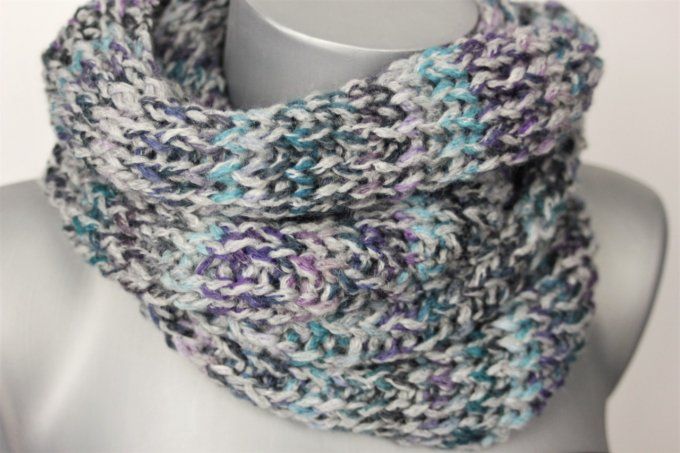Echarpe Snood en laine dégradé de gris, bleu et violet