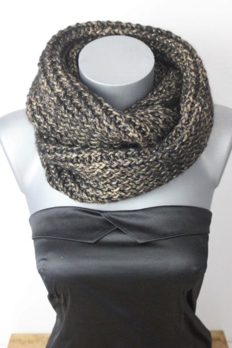 Snood - écharpe en laine de couleur noir, marron et doré