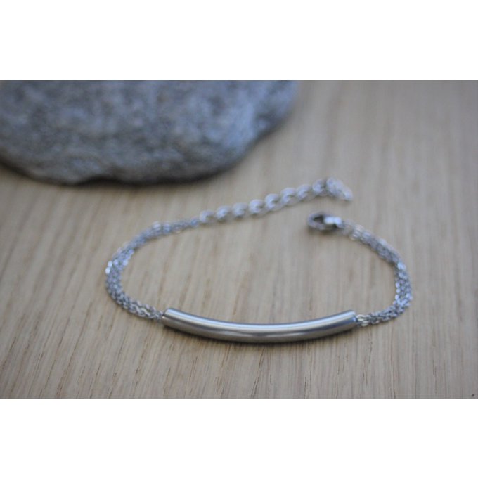 Bracelet 3 chaines et perle tube en acier inoxydable