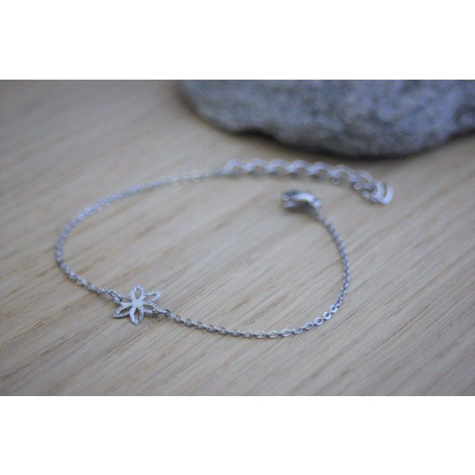 Bracelet petite fleur en acier inoxydable