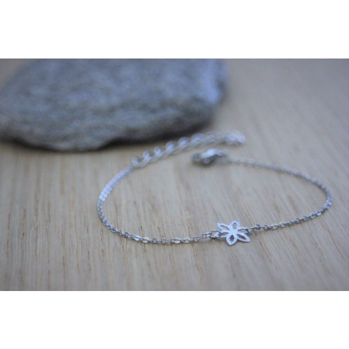 Bracelet petite fleur en acier inoxydable