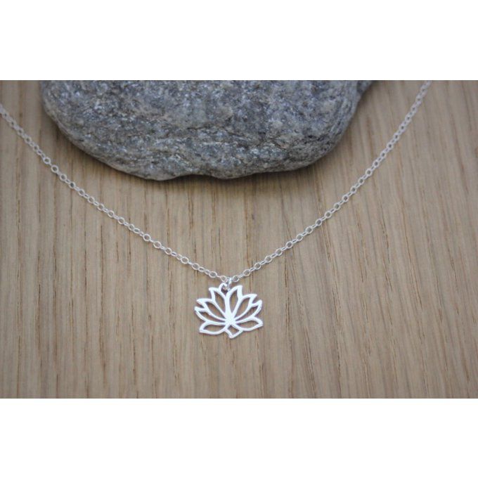 Collier argent massif fleur de lotus