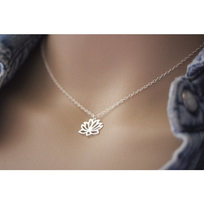 Collier argent massif fleur de lotus