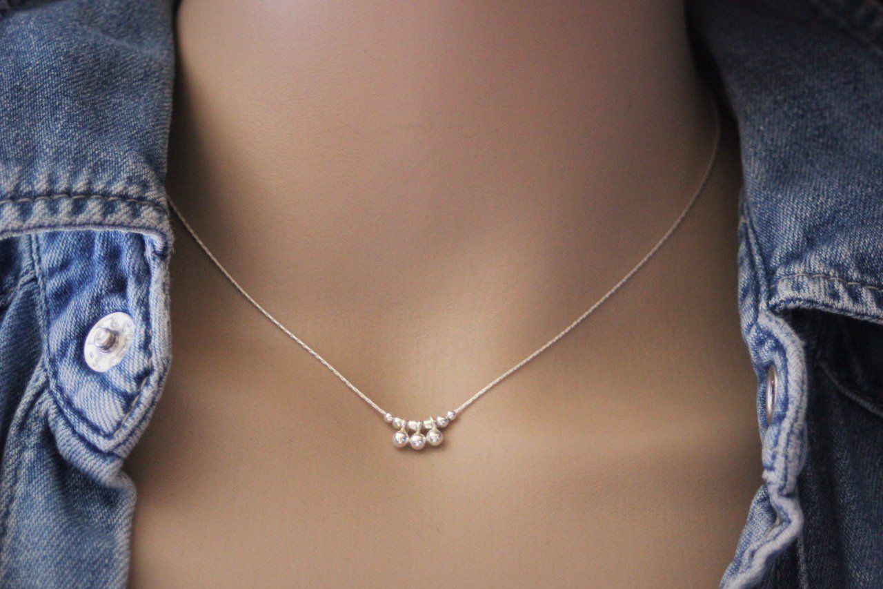 Collier argent massif pendentif 3 petites perles