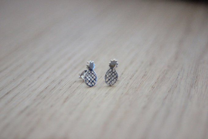 Boucles d'oreilles minimalistes ananas en argent massif