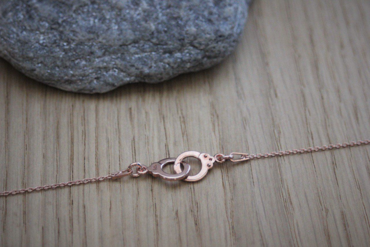 Collier Menottes R5 or rose 18Kt main image 1
