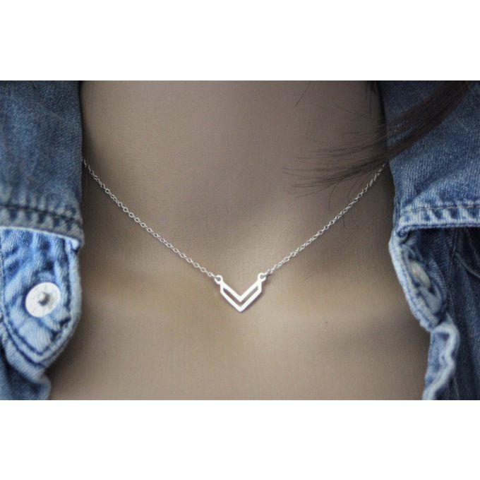 Collier argent massif pendentif flèche ajourée