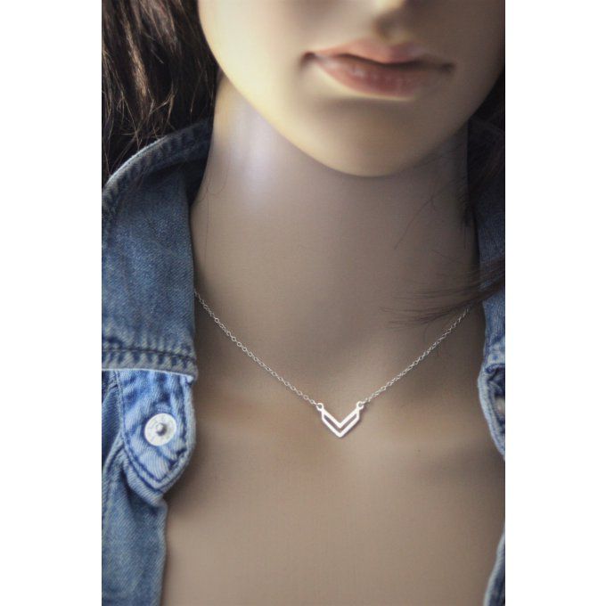 Collier argent massif pendentif flèche ajourée