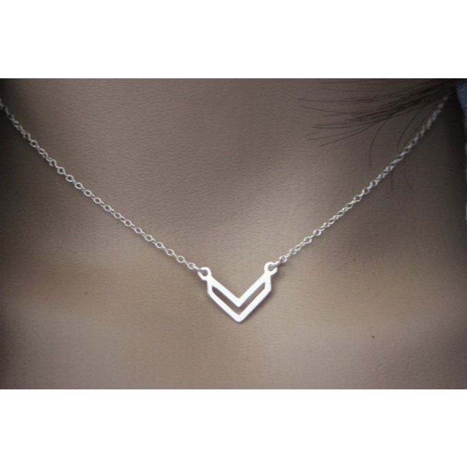 Collier argent massif pendentif flèche ajourée