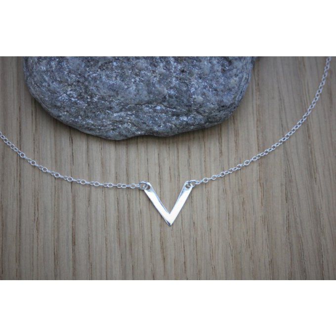 Collier argent massif pendentif chevron