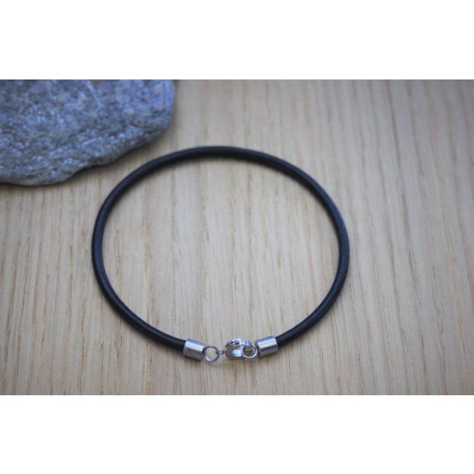 Bracelet en cuir noir et fermoir acier style menottes