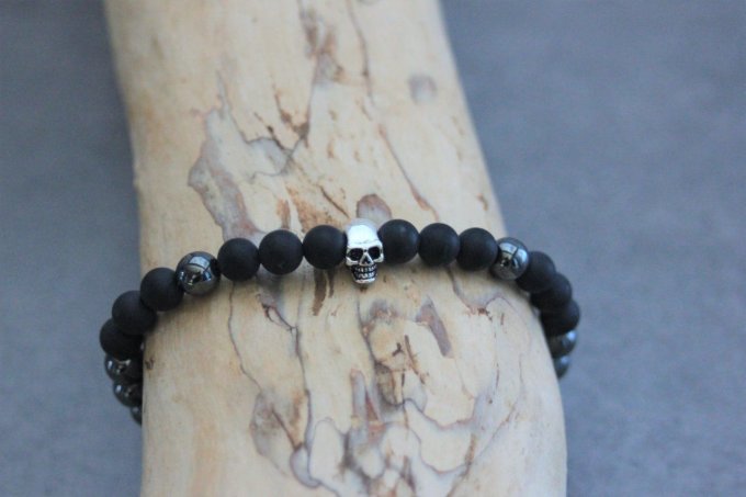 Bracelet perles onyx mat et hématite et tête de mort argent 925