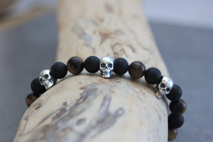 Bracelet perles onyx mat, oeil de tigre et 3 têtes de mort argent 925
