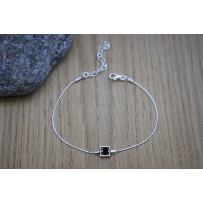 Bracelet argent massif pendentif carré avec cristal Swarovski noir