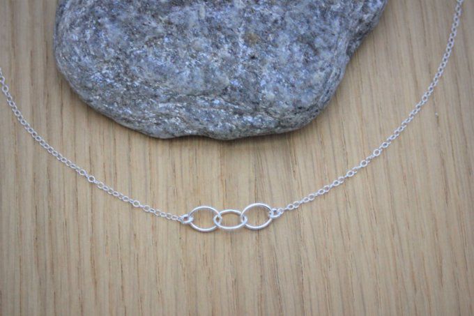 Collier argent massif 3 anneaux ovales enlacés 