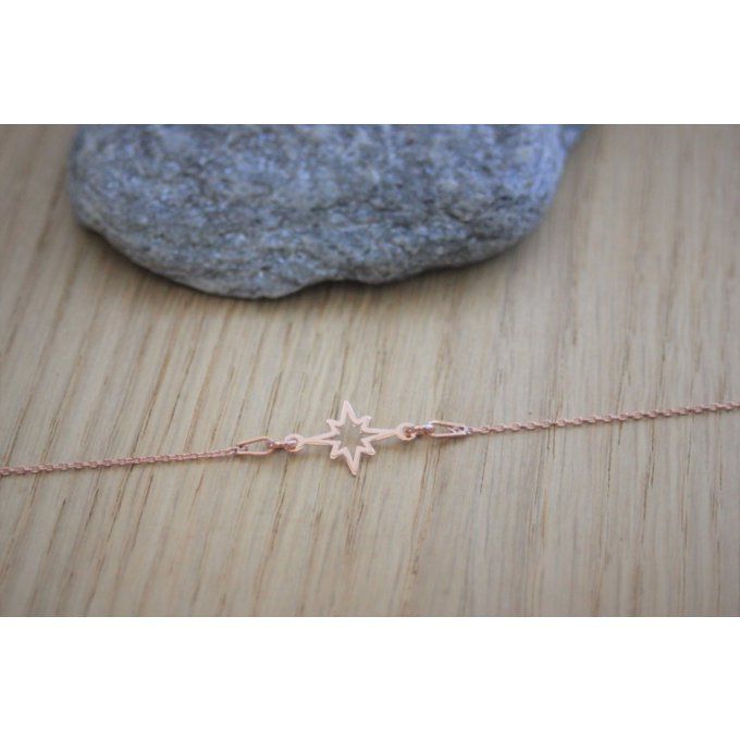 Collier étoile en or rose 