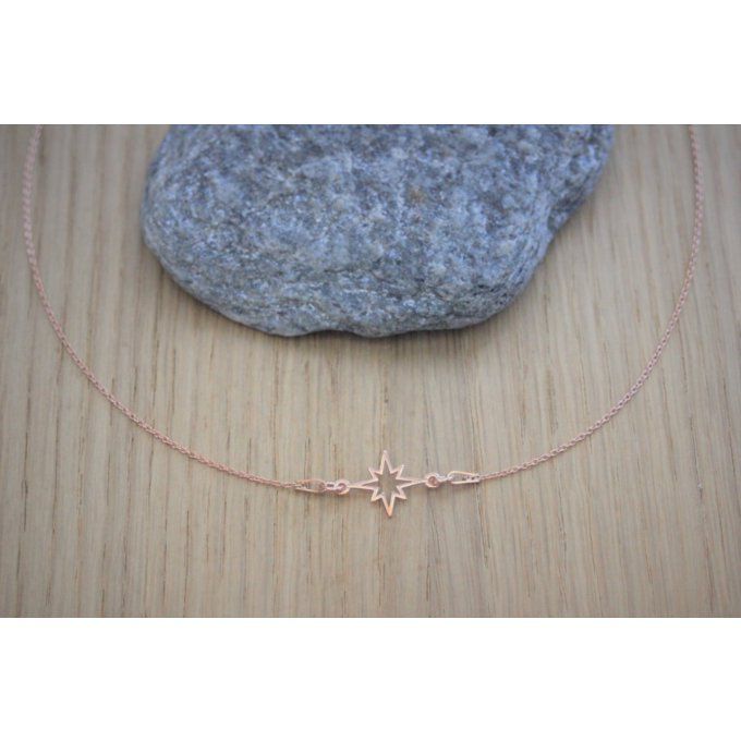 Collier étoile en or rose 