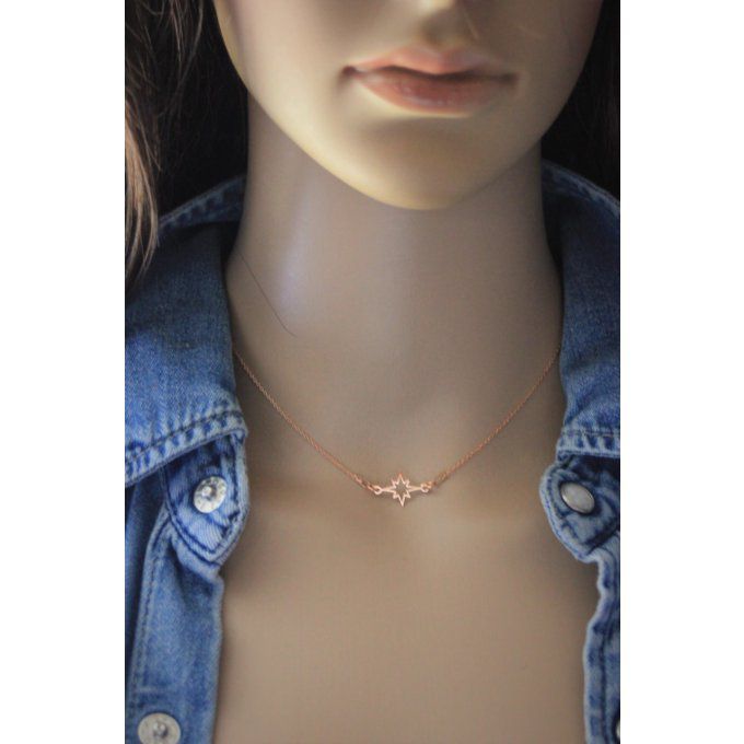 Collier étoile en or rose 