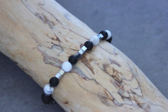 Bracelet perles onyx mat, howlite blanche et hématite
