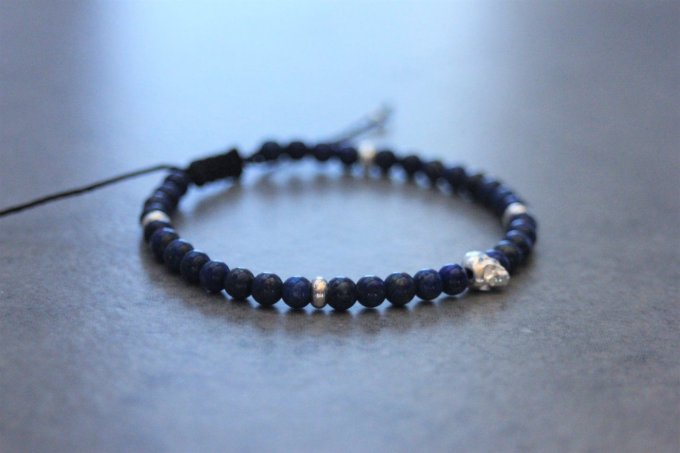 Bracelet perles lapis lazuli et tête de mort en argent massif