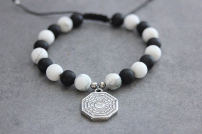 Bracelet perles onyx mat, howlite blanche et breloque yin & yang en acier inoxydable