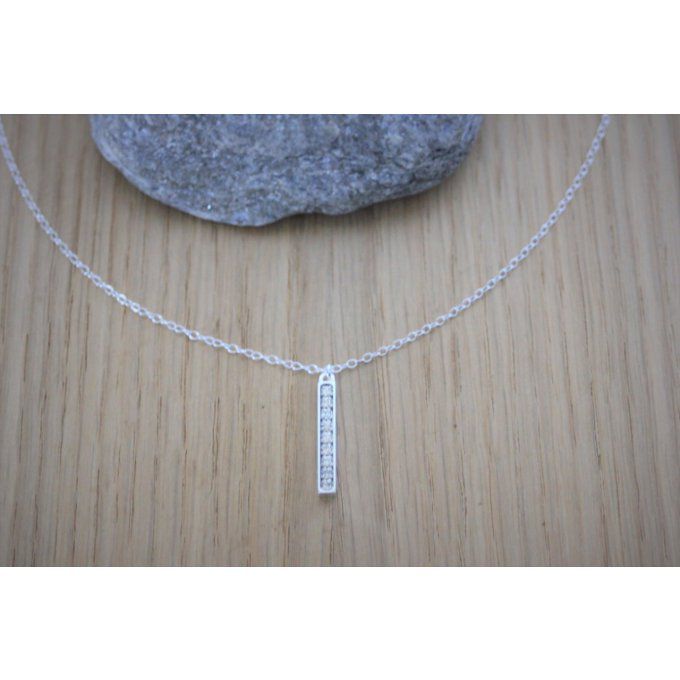 Collier argent massif pendentif barre orné de strass en cristal Swarovski