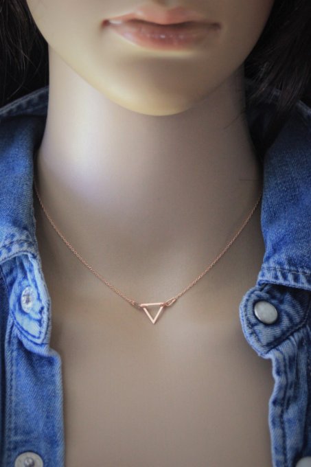 Collier or rose pendentif triangle ajouré