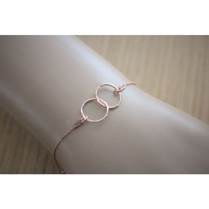 Bracelet 2 anneaux entrelacés en or rose 