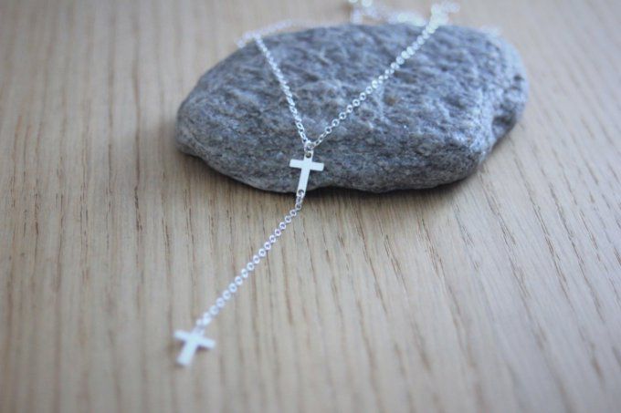 Collier cravate en argent massif pendentif double croix