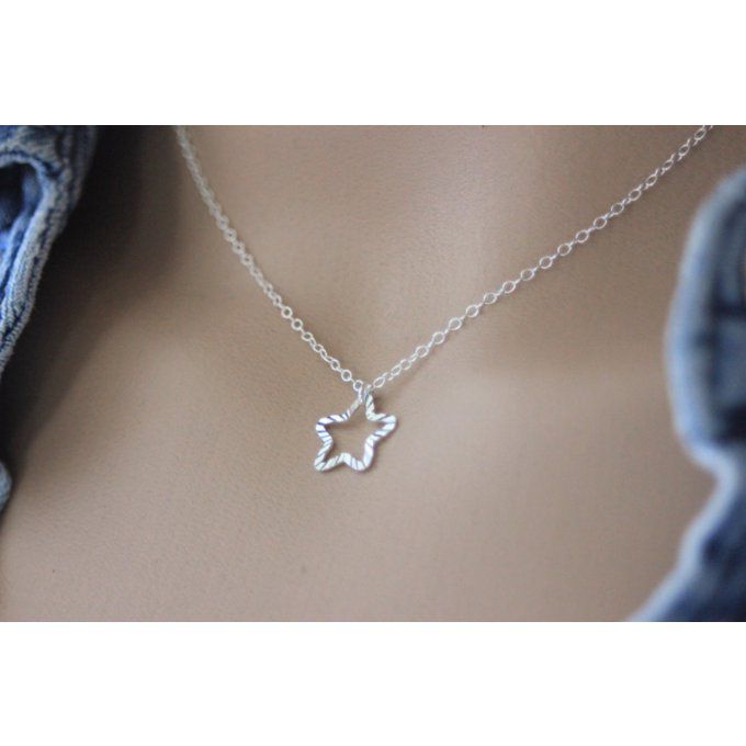 Collier argent massif pendentif étoile martelée